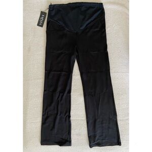 NWT Maternity pants